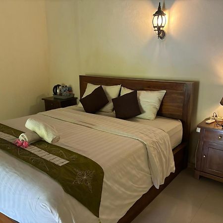 Kubu Artha Bungalow Nusa Penida Ped Екстер'єр фото