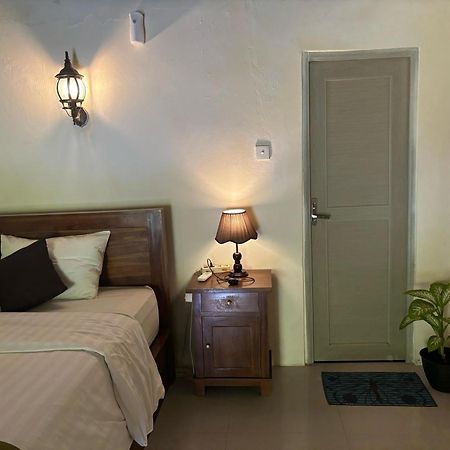 Kubu Artha Bungalow Nusa Penida Ped Екстер'єр фото
