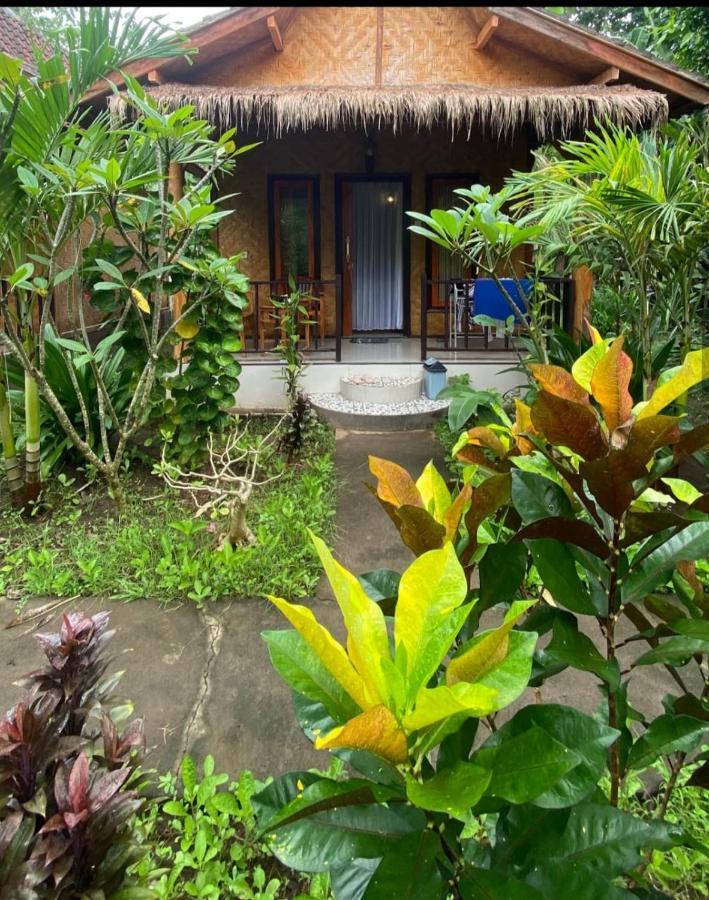 Kubu Artha Bungalow Nusa Penida Ped Екстер'єр фото