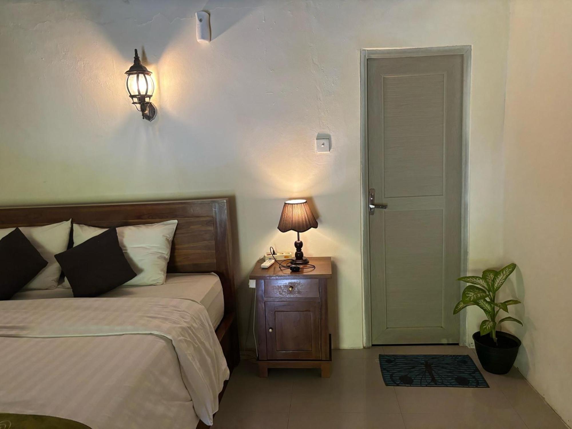 Kubu Artha Bungalow Nusa Penida Ped Екстер'єр фото