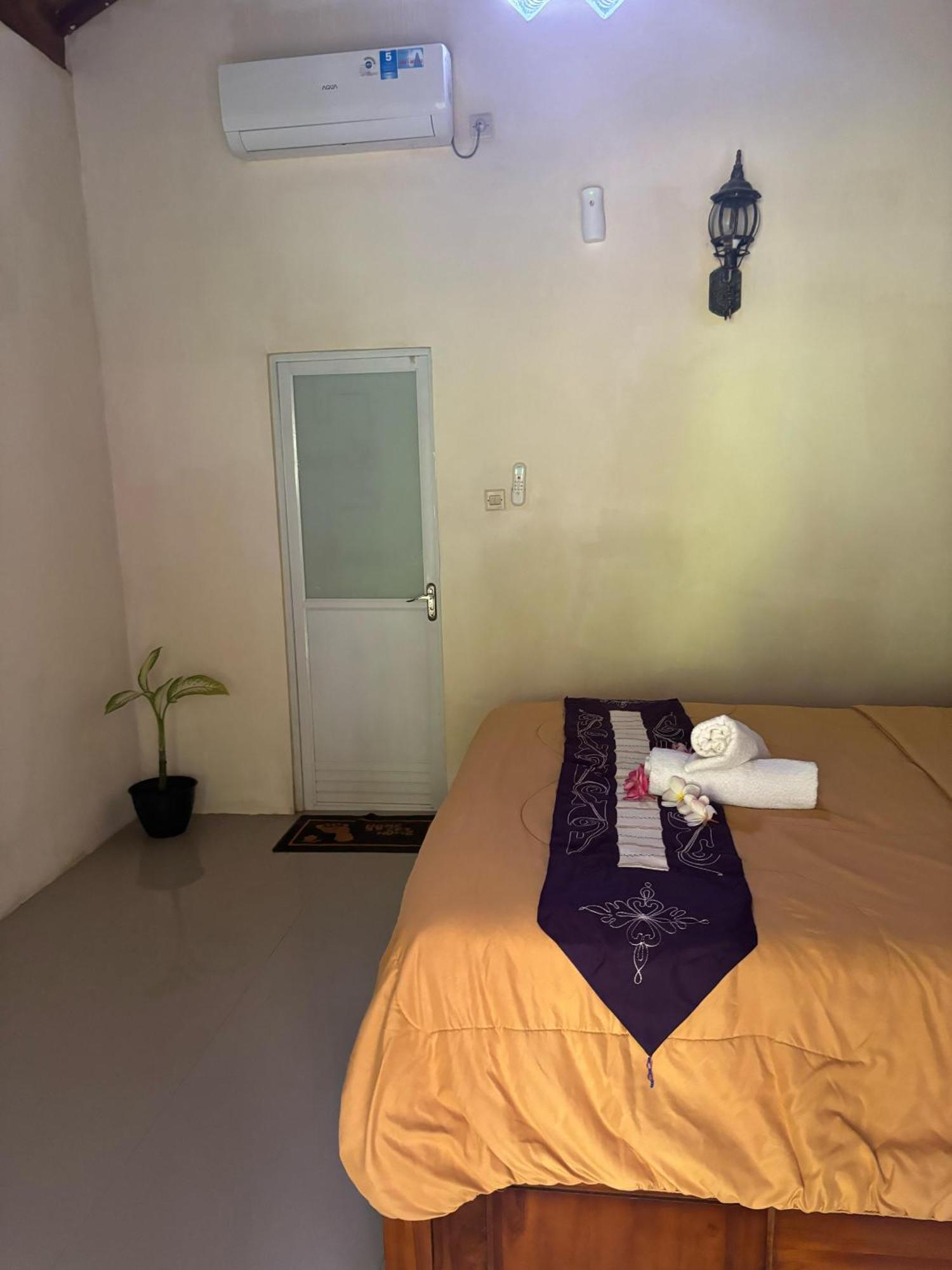Kubu Artha Bungalow Nusa Penida Ped Екстер'єр фото